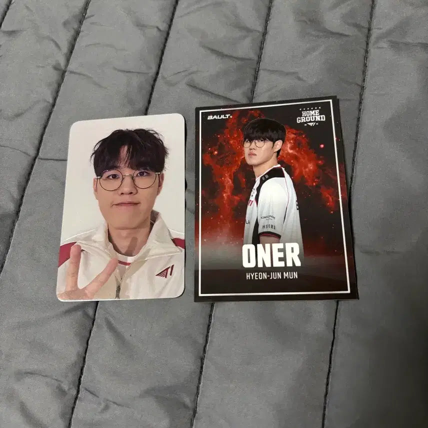 [BUNJANG] T1 Faker Homeground Windbreaker Vault Trading Bundle Set Photocard / [일괄] T1 오너 포카 홈그라운드 바람막이 볼트 트레이딩 티원