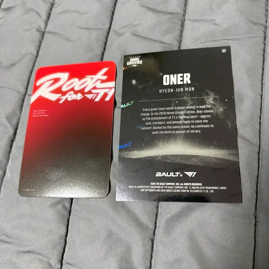 [BUNJANG] T1 Faker Homeground Windbreaker Vault Trading Bundle Set Photocard / [일괄] T1 오너 포카 홈그라운드 바람막이 볼트 트레이딩 티원
