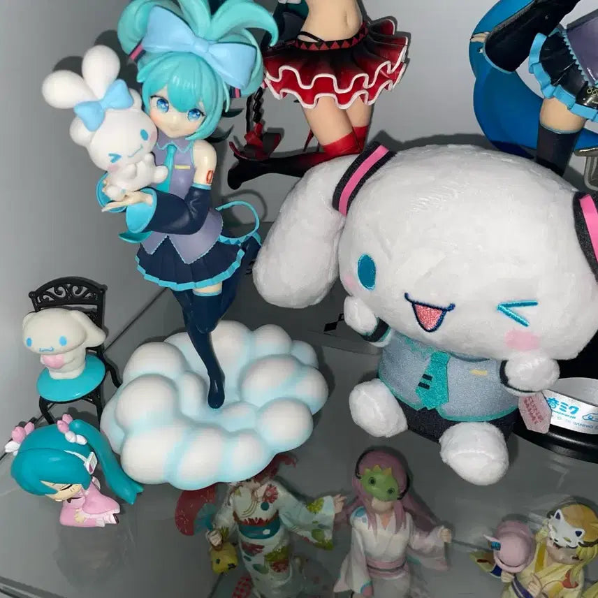 [BUNJANG] Hatsune Miku x Cinnamoroll Bundle Figure Set / 하츠네미쿠X시나모롤 일괄