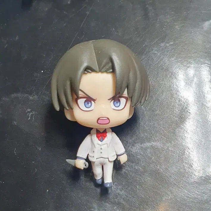 [BUNJANG] Attack on Titan Levi Shirokuro Capsule Standing Gacha Figure / 진격의거인 리바이 시로쿠로 캡슐 스탠딩 가챠