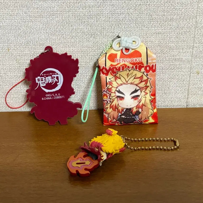[BUNJANG] Demon Slayer Rengoku Kyojuro Rubber Strap, Keychain, Charm Set Bundle / 귀멸의 칼날 렌고쿠 쿄주로 러버스트랩 키링 부적 세트 일괄