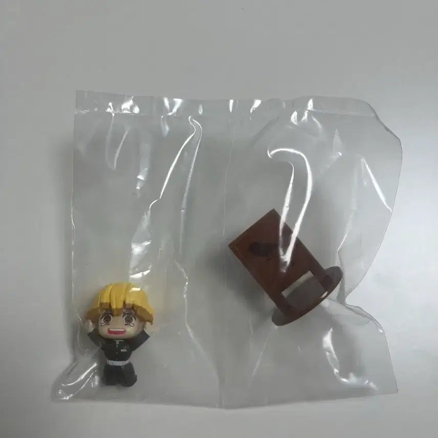 [BUNJANG] Demon Slayer Zenitsu Ochakamo Sealed Product / 귀멸의칼날 오차토모 오챠토모 젠이츠 판매합니다. 미개봉 상품