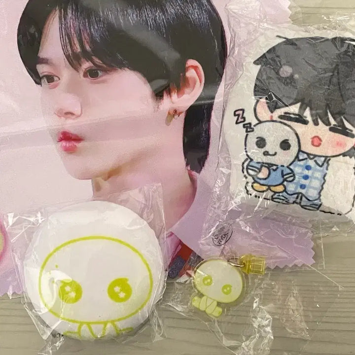 [BUNJANG] RIIZE Eunseok Pop-up Gacha Pin Button Plug Charm / 라이즈 은석 팝업 가챠 송용돌이 핀버튼 플러그참