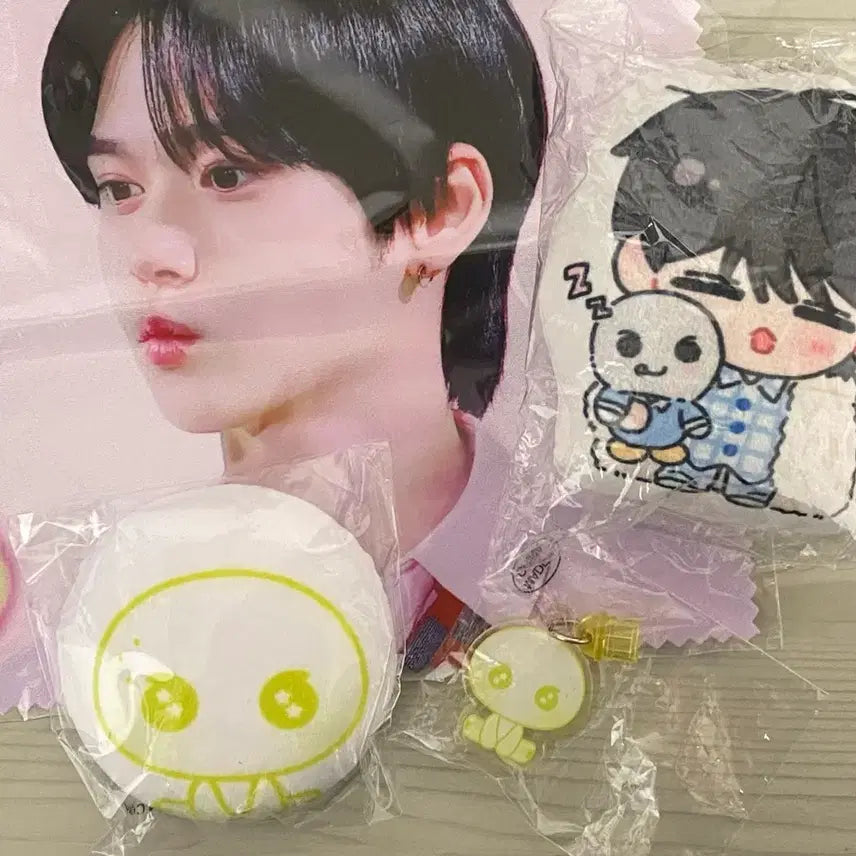 [BUNJANG] RIIZE Eunseok Pop-up Gacha Pin Button Plug Charm / 라이즈 은석 팝업 가챠 송용돌이 핀버튼 플러그참