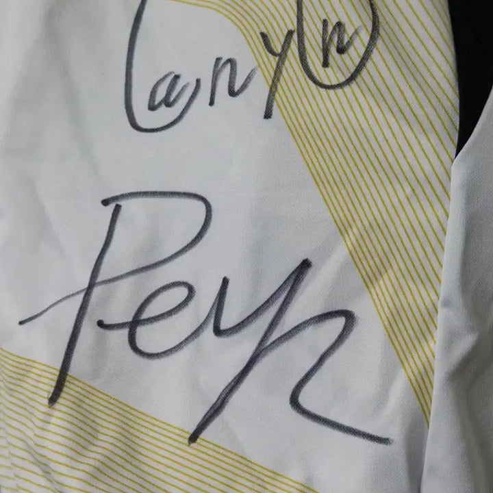 [BUNJANG] Gen.G 2024 Worlds Signed Jersey Edition L / 2024 젠지 월즈 유니폼 친필사인 에디션 판매합니다