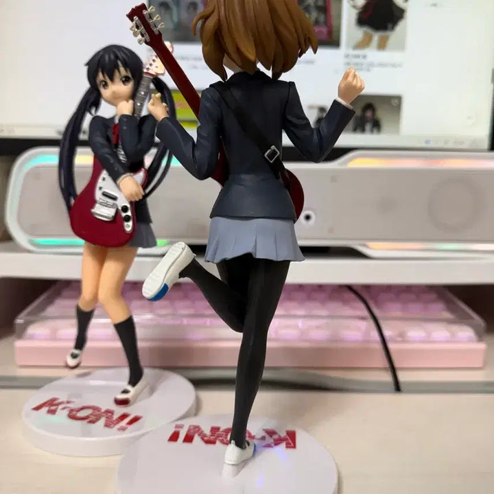[BUNJANG] K-On! Azusa Nakano &amp; Yui Hirasawa Classic Figure Bundle / 케이온 고전 아즈사 유이 기타 피규어 일괄