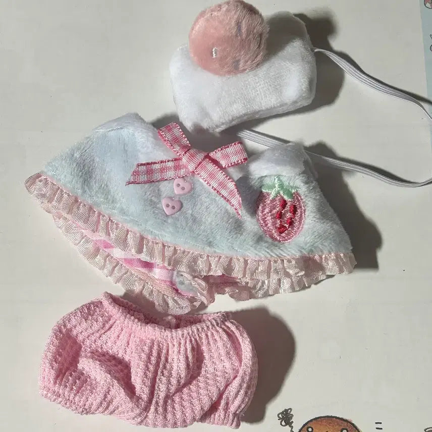 [BUNJANG] 10cm Doll Strawberry Outfit Set / 새상품 10cm 인형옷, 딸기 옷 세트, 솜인형옷