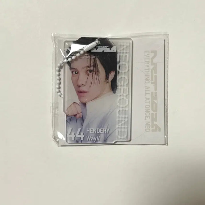 [BUNJANG] NCT 10th Anniversary Pop-up WayV Hendery Lenticular Keychain / 헨드리 렌티큘러 키링 엔시티 10주년 팝업 랜덤 랜티큘러 웨이션브이