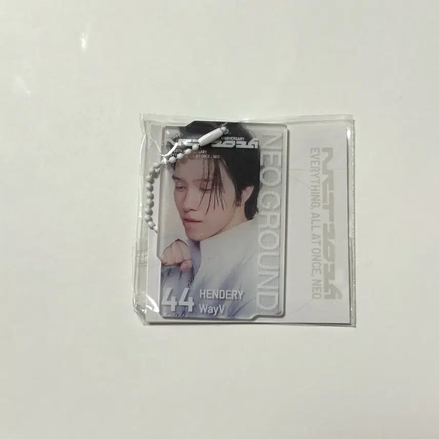 [BUNJANG] NCT 10th Anniversary Pop-up WayV Hendery Lenticular Keychain / 헨드리 렌티큘러 키링 엔시티 10주년 팝업 랜덤 랜티큘러 웨이션브이
