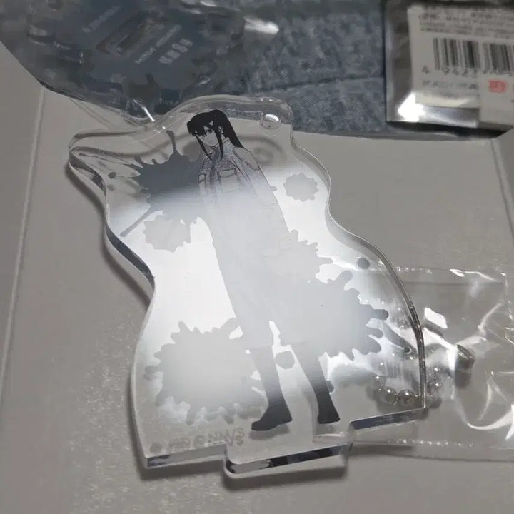 [BUNJANG] Kaiju No. 8 Mina Paint Acrylic Stand/Keychain / 괴수 8호 미나 페인트 아크릴