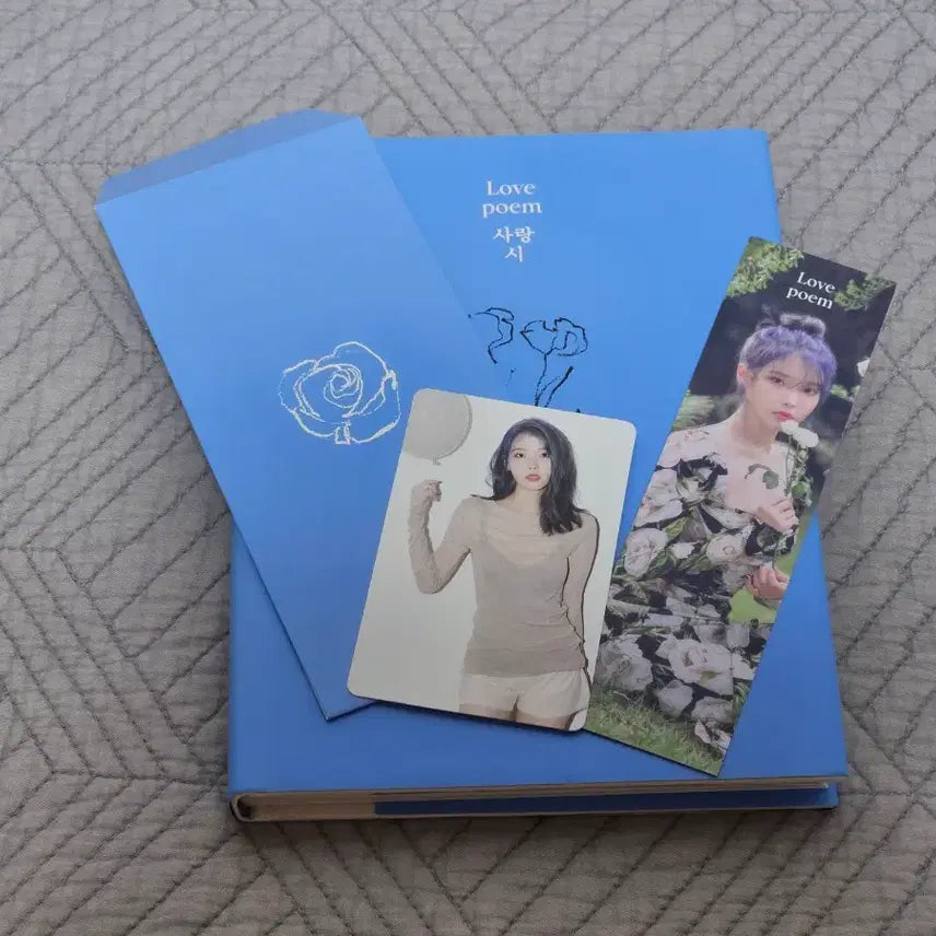 [BUNJANG] IU Love poem Mini 5th Album Unsealed / 단순개봉) IU 아이유 미니5집 Love poem 사랑시 앨범