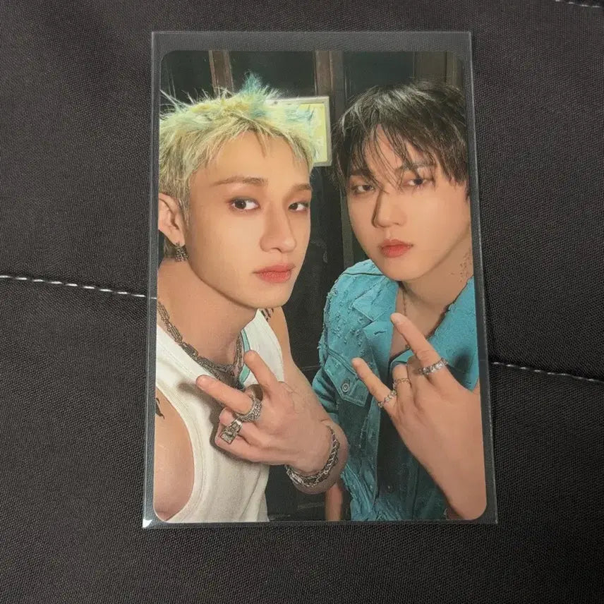 [BUNJANG] Stray Kids Skzoo Popup Long Sleeve Unit Photocard Bang Chan Changbin / 스트레이키즈 스키즈 팝업 롱슬리브 유닛 포카 방찬 창빈