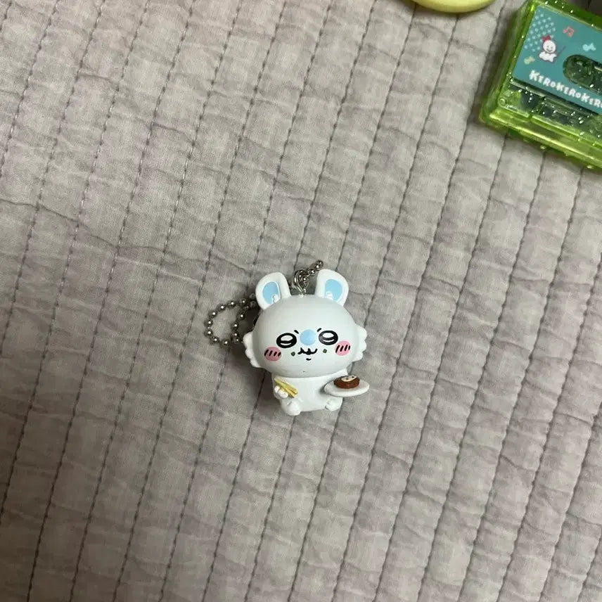 [BUNJANG] Cheekawaii Momonga Set - Acrylic Stand &amp; Gachapon Figure / 먼작귀 치이카와 모몽가 세트