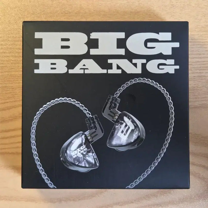 [BUNJANG] BIGBANG XX: Cosmos In-Ear Earphones / 빅뱅 2026-2027 월드 투어 XX : 코스모스 인이어 이어폰 (국내 정식 발매 제품)