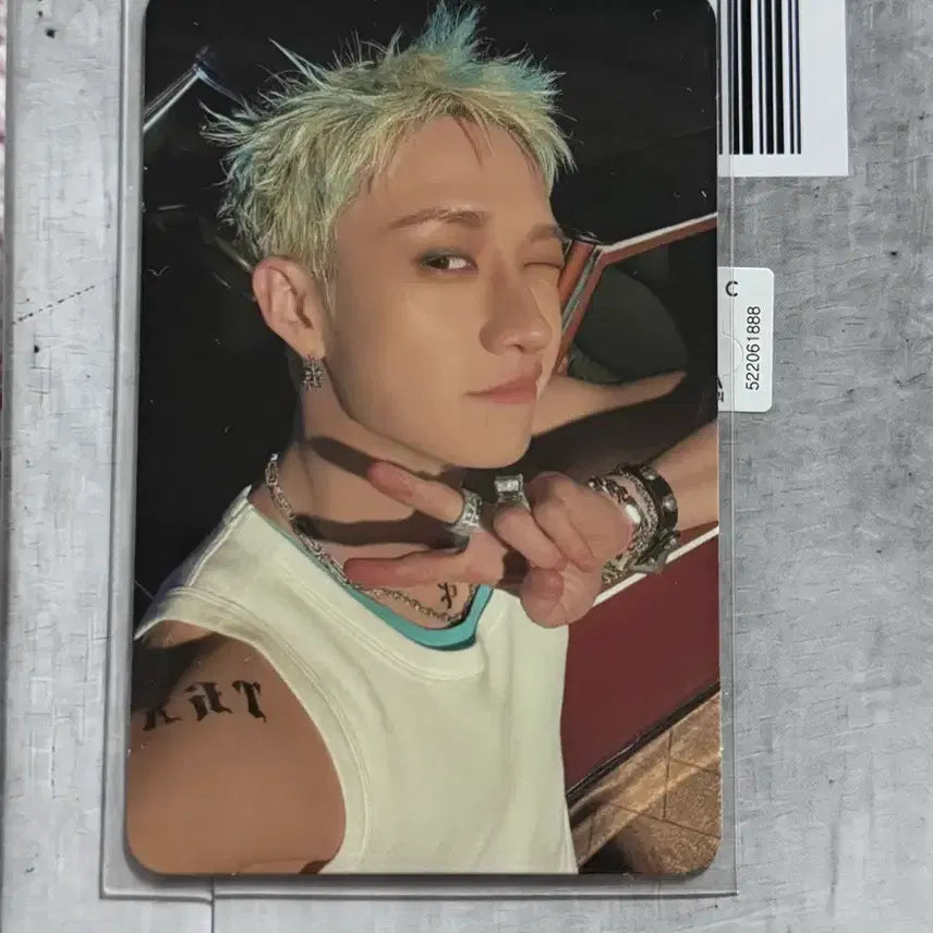 [BUNJANG] Stray Kids This&amp;That &amp; Version Bang Chan Photocard / 스트레이키즈 디스앤댓  &amp;버전 방찬 포카 양도