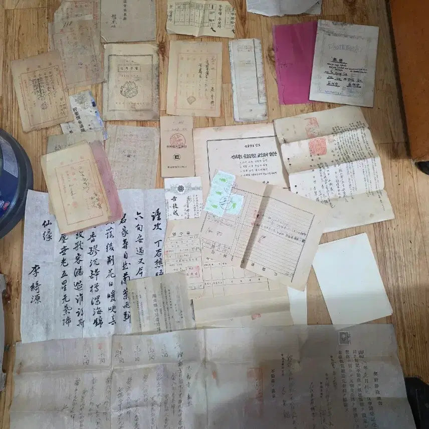 [BUNJANG] Historical Documents Bundle: Vice President Election Ballot, Receipts, Letters, Stocks / 부통령장면 모의 투표용지.옛날각종영수증등서류