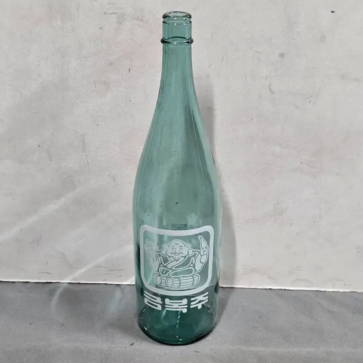 [BUNJANG] Geumbokju Soju Large Bottle 1.8L / 고전병 .옛날 소주병 1.8L의 금복주 소주 댓병
