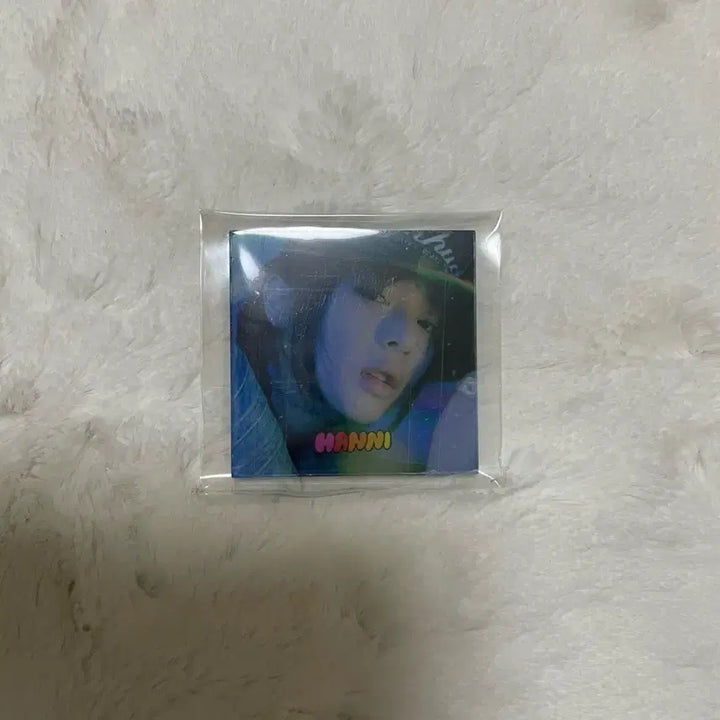 [BUNJANG] NewJeans Hanni Supernatural Magnet Weverse Shop POB NJZ / 뉴진스 하니 슈퍼내추럴 마그넷 자석 위버스샵 특전 미공포 엔제이지 NJZ