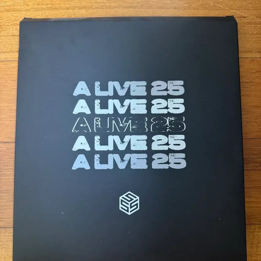 [BUNJANG] tripleS a live 25 Concert MD Photokit Postcard / 트리플에스 어라이브25 a live 25 콘서트 엠디 md포토키트 엽서 굿즈