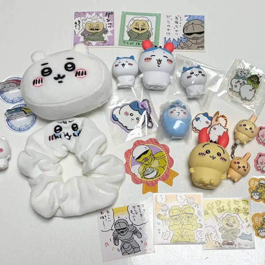 [BUNJANG] Chiikawa Goods Bundle Set (Charms, Figures, Acrylic Stands, Hair Ties, Stickers) / 치이카와 인형 키링, 피규어, 스시 아크릴 스탠드, 머리끈, 스티커 등 세트 일괄 판매