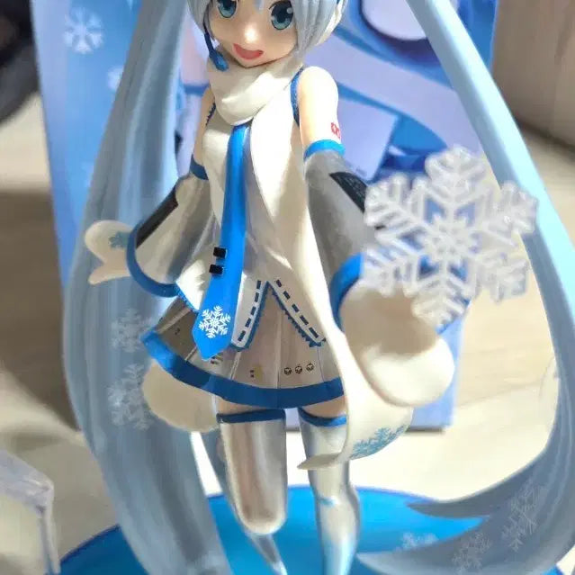 [BUNJANG] Hatsune Miku Snow Miku Skytown Classic Figure / 하츠네 미쿠 스노우미쿠 스카이타운 피규어 유키미쿠 고전 피규어