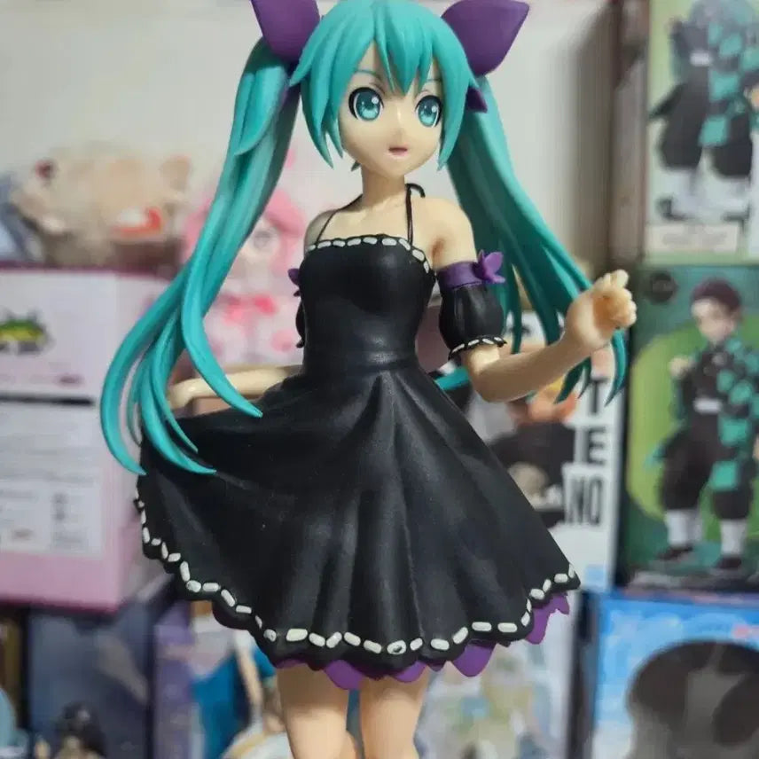 [BUNJANG] Hatsune Miku Innocent Dress Figure (Classic Black Dress) / 하츠네 미쿠 피규어 이노센트 드레스 피규어 고전 검정드레스  하츠네미쿠 피규어.