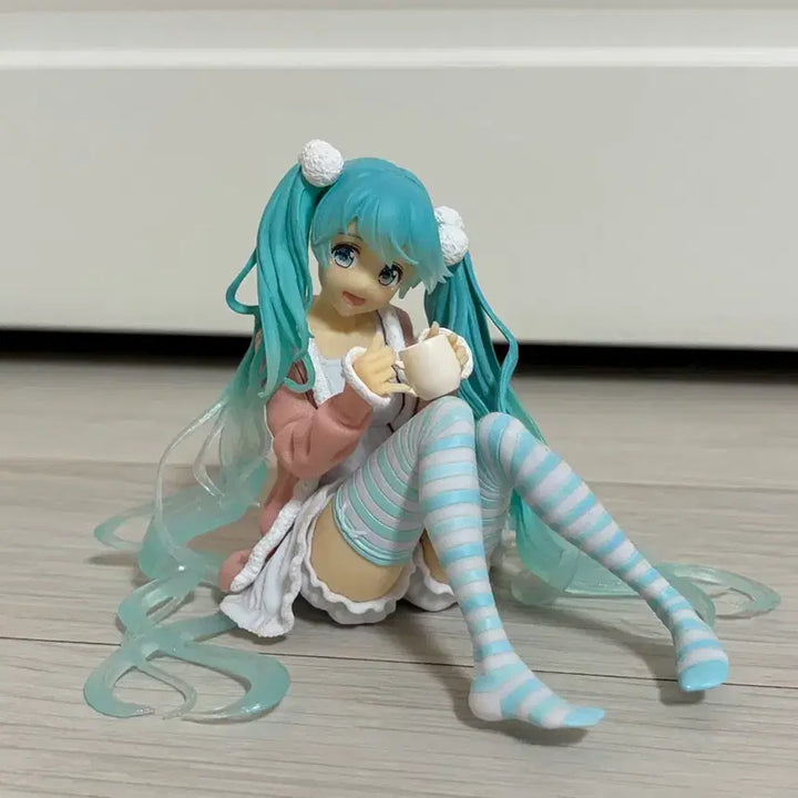 [BUNJANG] Taito Hatsune Miku Casual Wear Version Figure / 하츠네미쿠 타이토 미쿠 사복 버전