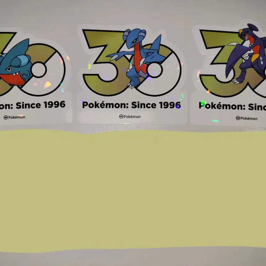 [BUNJANG] Pokemon 30th Anniversary Logo Sticker Deep Shark Dong Han Byte Han Karia Set (3 Stickers) / (교환/판매) 포켓몬 30주년 로고 스티커 딥상어동 한바이트 한카리아스 3장 세트
