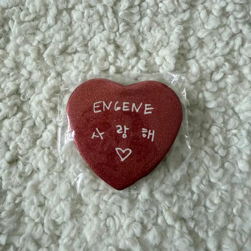 [BUNJANG] ENHYPEN Jake House of Vampires Exhibition Heart Can Badge / 엔하이픈 제이크 하우스 오브 뱀파이어 전시회 하트 캔뱃지