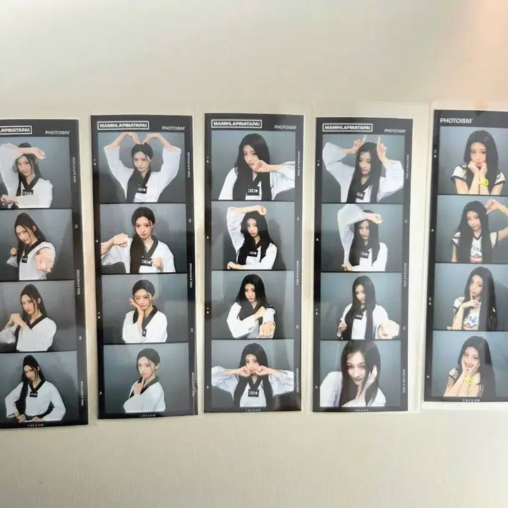 [BUNJANG] ILLIT Yuna Minju Wonhee Iroha Snappyism Four-Cut Sticker Set (5 Types) / 아일릿 스내피즘 포토이즘 네컷 스티커 5종 세트 illit 윤아 민주 원희 이로하