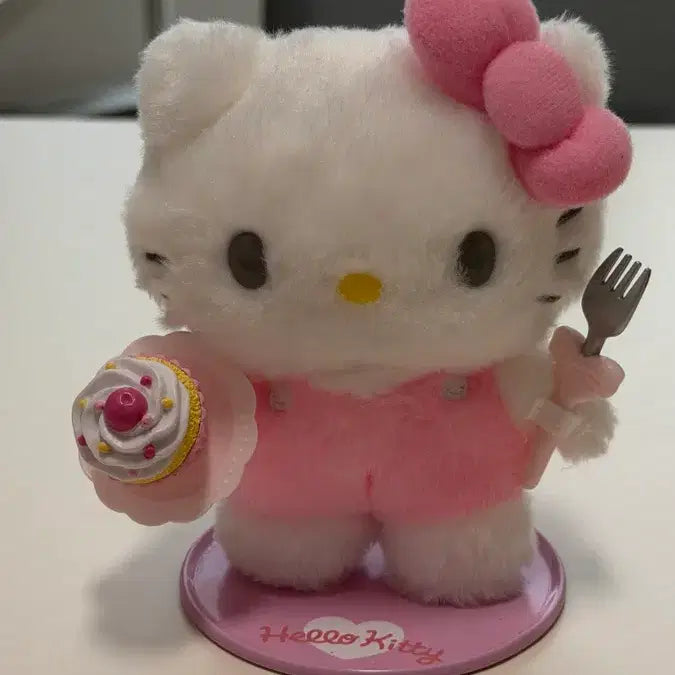 [BUNJANG] Hello Kitty Pitatto S with Cupcake and Fork Charms Set / 헬로키티 피탓토 S + 컵케이크, 포크 장식 2개