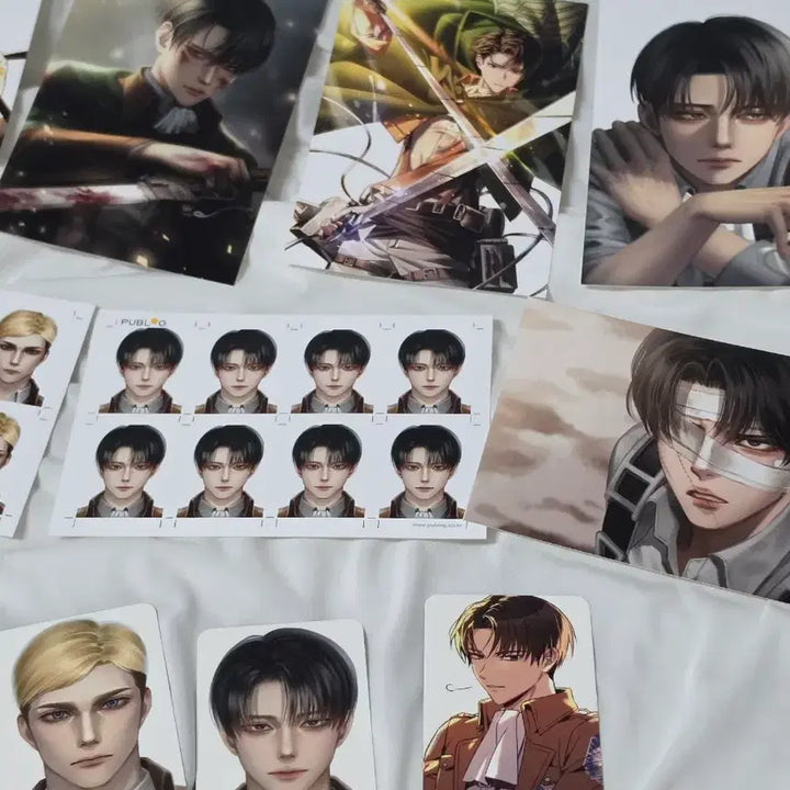 [BUNJANG] Attack on Titan Erwin Smith &amp; Levi Ackerman Illustration Postcard &amp; Photocard Set / [새상품] 진격의거인 진격거 에루리 일러스트 엽서 포토카드 일괄 엘빈 리바이