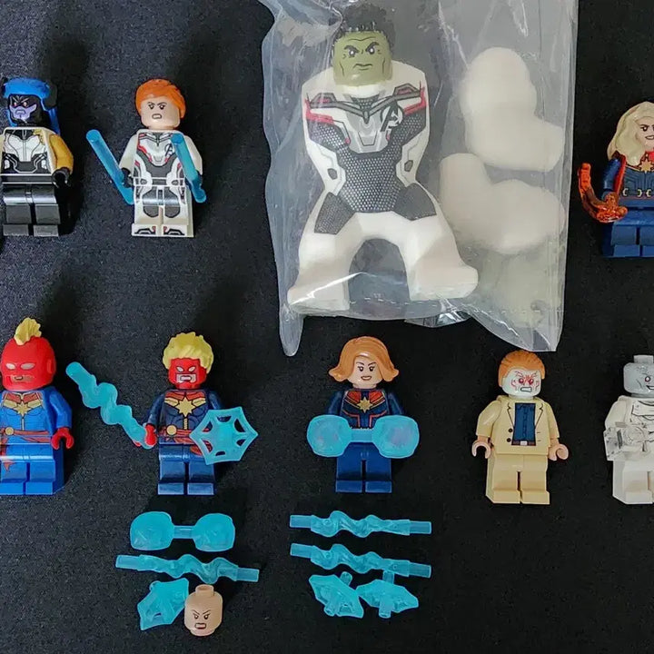[BUNJANG] LEGO Minifigure Collection - 26 Hero Figures + 5 Polybags / 레고 히어로 피규어(새상품)26개 + 폴리팩 5개 일괄로 19만원 판매합니다