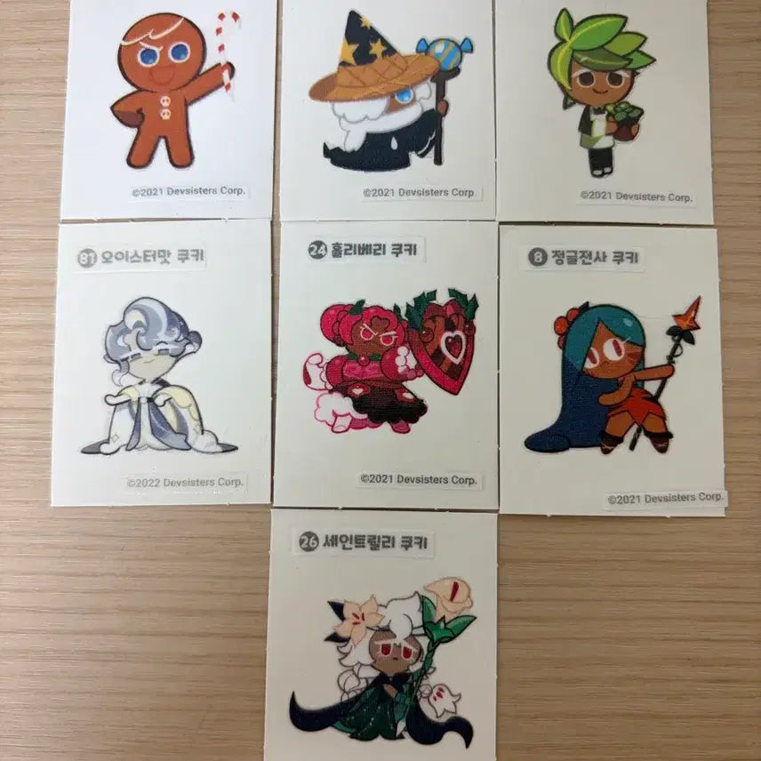 [BUNJANG] Cookie Run Kingdom Acrylic Keychain &amp; Sticker Bundle Set / 쿠키런 킹덤 아크릴 키링, 띠부띠부씰 일괄 판매