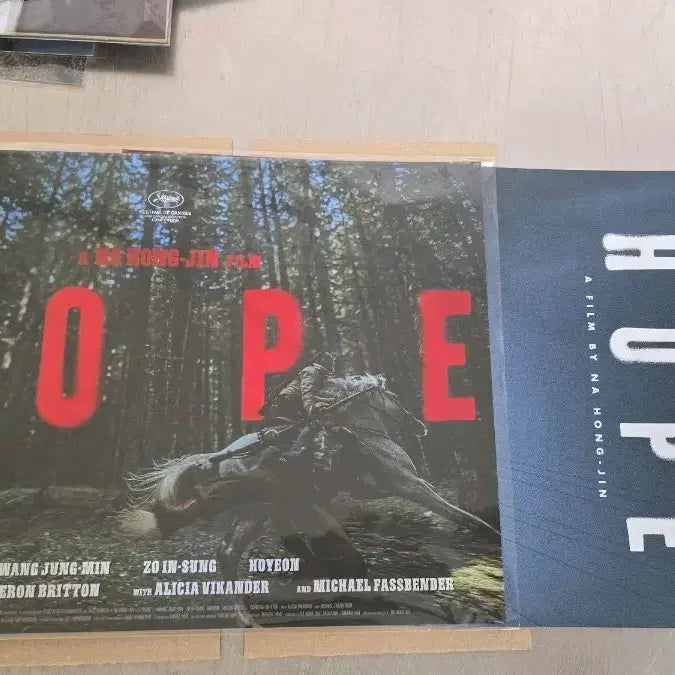 [BUNJANG] J-Hope Artgraphy Poster (A3) 2 Types Set / 호프 아트그라피 포스터 (A3) 2종 1세트 팝니다(서비스로 호프 스틸 엽서 3종 1세트 드립니다)