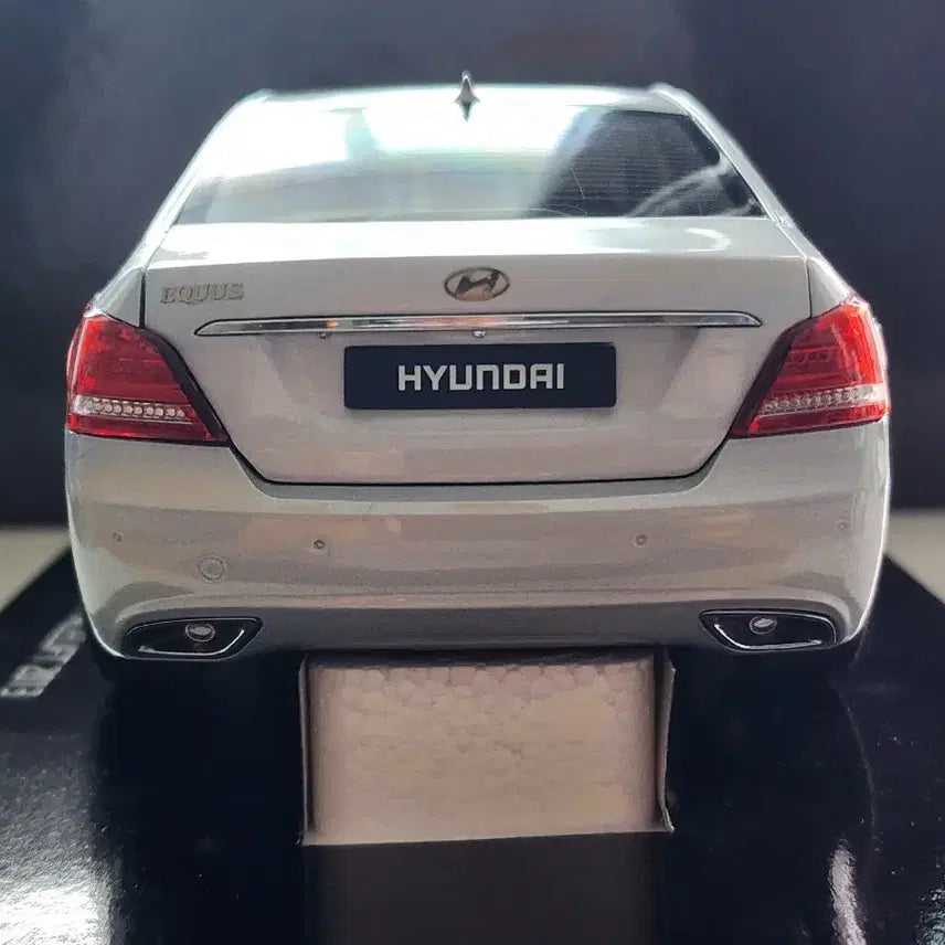 [BUNJANG] 1:18 Minikraft Hyundai Equus VS500 FL Silver North American Export Diecast / 1:18 미니크래프트 현대 에쿠스 VS500 FL 실버 북미 수출형 다이캐스트