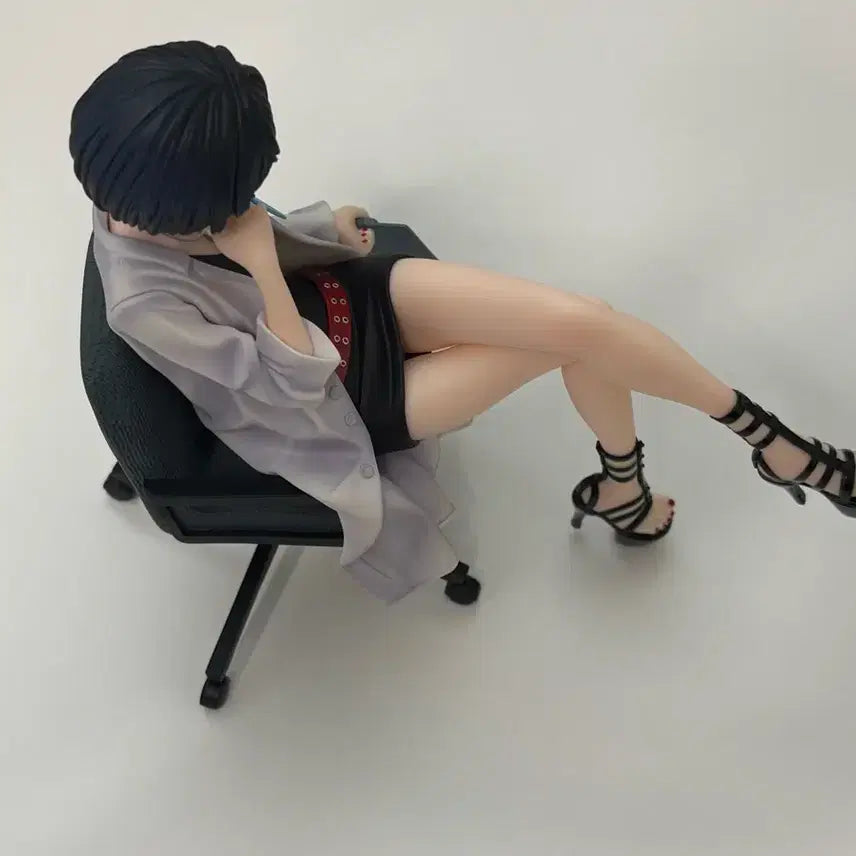 [BUNJANG] Persona 5 Tae Takemi Figure / 페르소나5 타케미 타에 피규어 조커