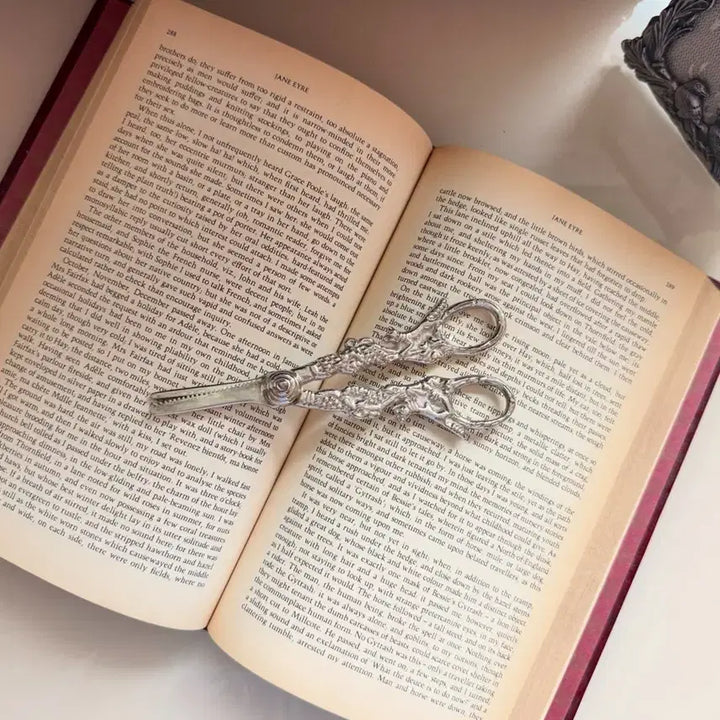 [BUNJANG] Vintage Silver-Plated Scissors with Floral Engraving / 실버플레이티드 빈티지 가위