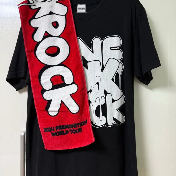 [BUNJANG] ONE OK ROCK Premonition Tour T-Shirt &amp; Towel Set / 원오크락 프리모니션 투어 티셔츠/타올