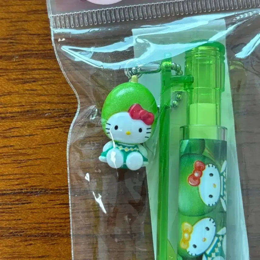 [BUNJANG] Sanrio Hello Kitty Shodoshima Limited Edition Olive Ballpoint Pen / [고전] 헬로키티 쇼도시마 한정 올리브 볼펜