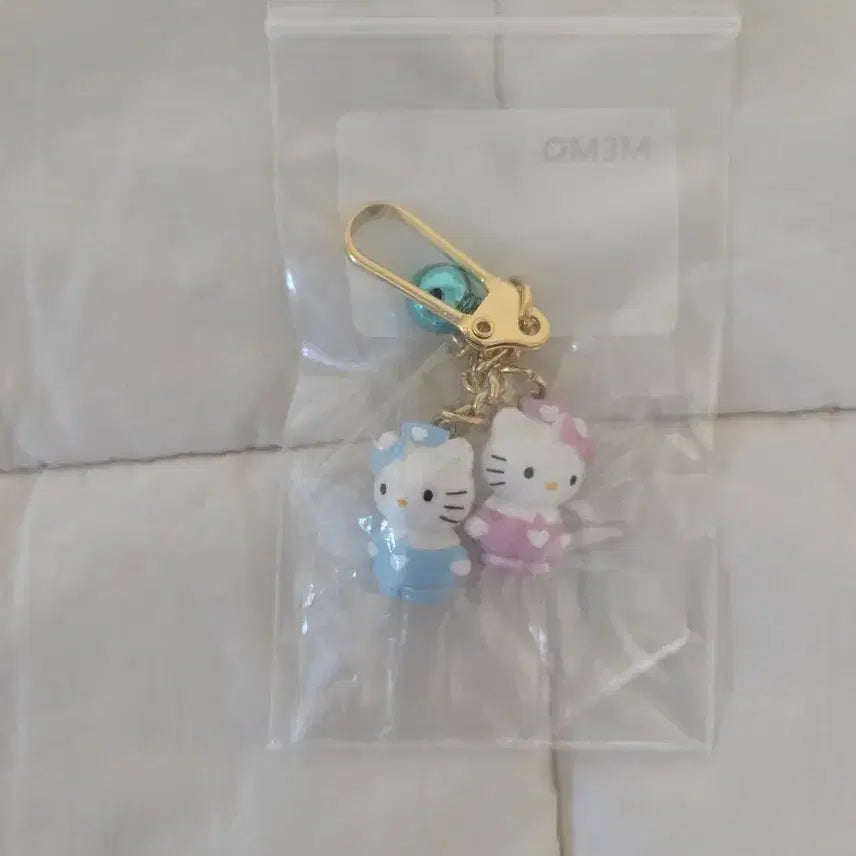 [BUNJANG] Sanrio Nurse Kitty &amp; Medical Kitty Classic Keychain Strap Set / 메디컬 키티 간호사 키티 널스 키티 고전키티 스트랩 키링