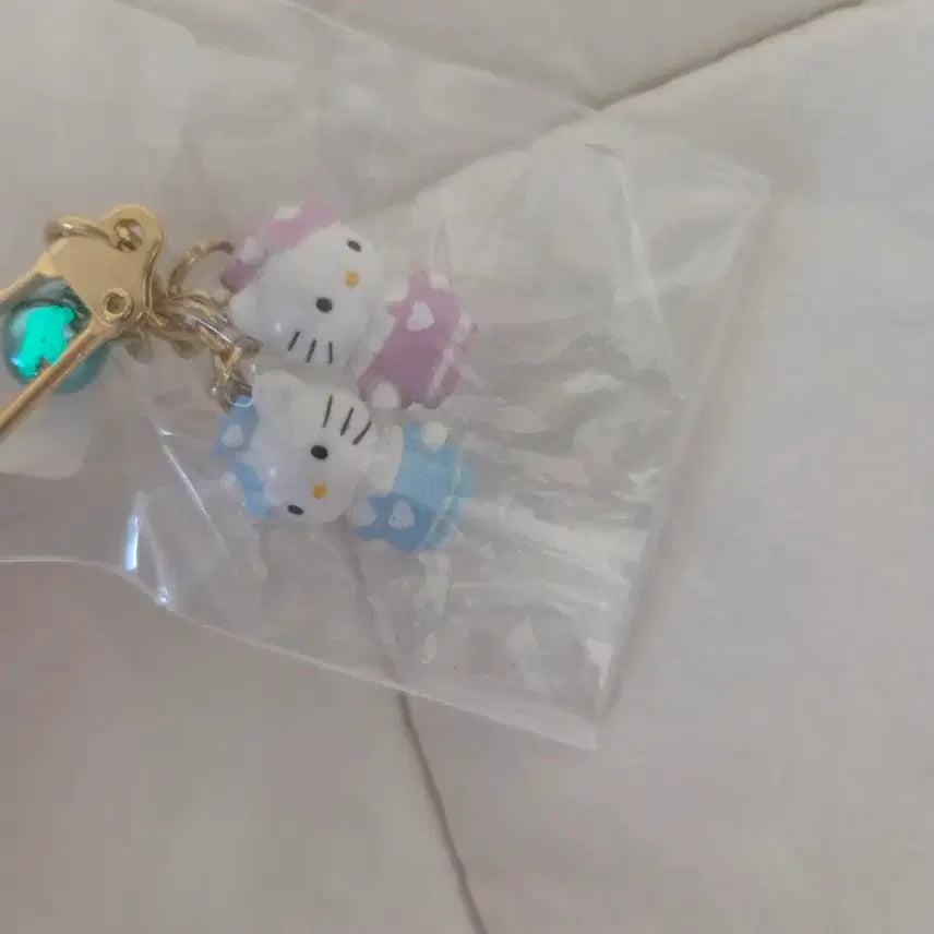 [BUNJANG] Sanrio Nurse Kitty &amp; Medical Kitty Classic Keychain Strap Set / 메디컬 키티 간호사 키티 널스 키티 고전키티 스트랩 키링