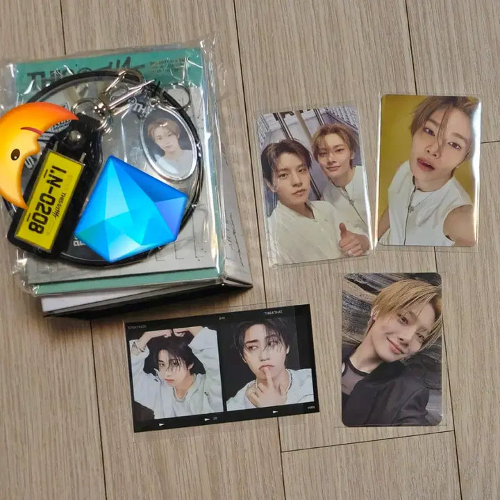 [BUNJANG] Stray Kids I.N. Limited Edition Truck Version Yes24 POB Set, Seungmin Vocal Racha Unit, Han, Two-Cut Photocards, Mirror Keyring, Opened Album / 스키즈 아이엔 한정반 트럭 버전 예사 미공포 세트 디스앤댓 버젼 승민 보컬라차 유닛 한 지성 투컷 포카 거울 키링 개봉 앨범 양정인