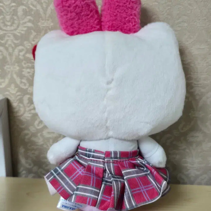 [BUNJANG] Hello Kitty Plush Doll / 헬로키티 인형 팝니다.