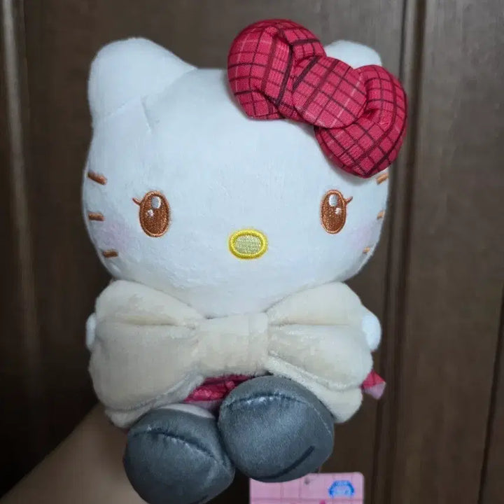 [BUNJANG] Hello Kitty Sanrio Plush Doll / 헬로키티 인형팝니다.