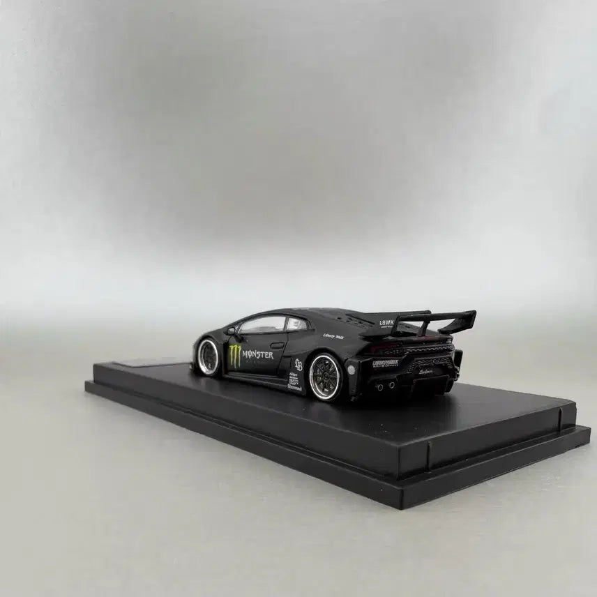 [BUNJANG] 1:64 Scale Monster Energy Lamborghini Huracan GT Diecast Model Car / 1:64 몬스터 에너지 람보르기니 우라칸 GT 다이캐스트