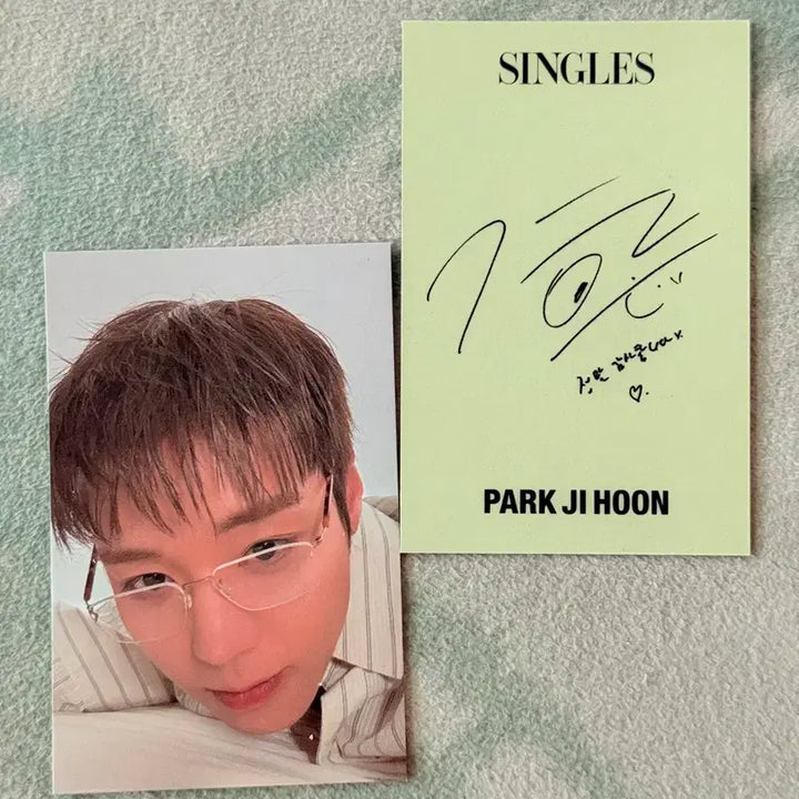 [BUNJANG] Park Ji Hoon Singles Magazine May Issue (Domestic &amp; Japan Set) / 박지훈 싱글즈 잡지 5월호 (국내판1+일본판1세트)