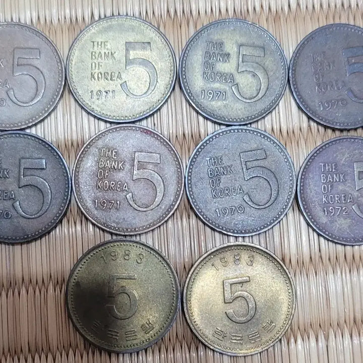 [BUNJANG] Bank of Korea 5 Won Coin Collection (1970-1983) / 한국은행 5원 동전 1970 1971 1972 1983년