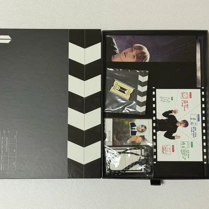[BUNJANG] BTS ARMY Kit Cinema Goods Photocard / 방탄소년단 BTS 아미키트 시네마 굿즈 포토카드
