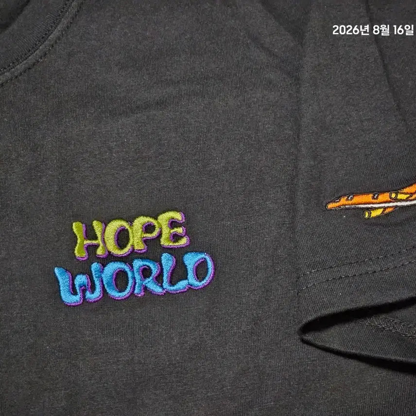 [BUNJANG] BTS Fan-Made Embroidered T-Shirt Black/White (Unused) / 방탄 비공굿 팬메이드 자수 티셔츠 블랙/화이트(미사용)